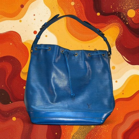 Louis Vuitton Epi Noe Bucket Bag in Blue‎ with Drawstring - Picture 12 of 12